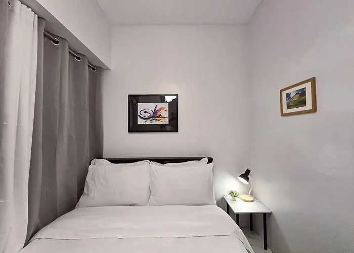 Citispace 1br Condotel At Ridgewood Towers Near Bgc Airport #rw02a