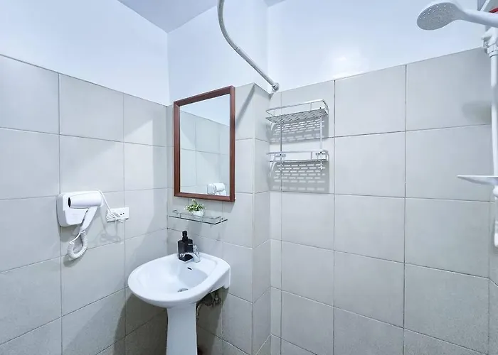 Citispace 1br Condotel At Ridgewood Towers Near Bgc Airport #rw02a *