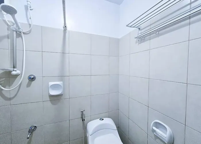 Citispace 1br Condotel At Ridgewood Towers Near Bgc Airport #rw02a